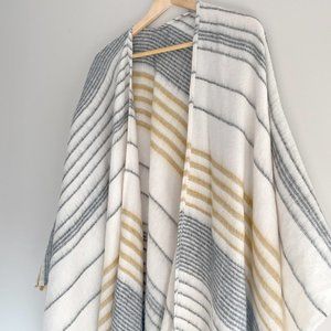 NWT: Billabong Beachy Nights Poncho/Blanket